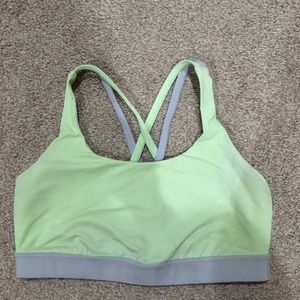 Lululemon sports bra